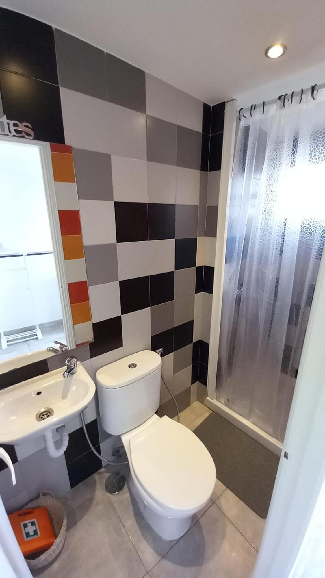 Alvito Guest House - Comfortable Room With Private Bathroom Lizbona Zewnętrze zdjęcie